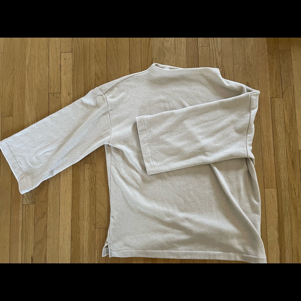 Banana Republic cream sweater